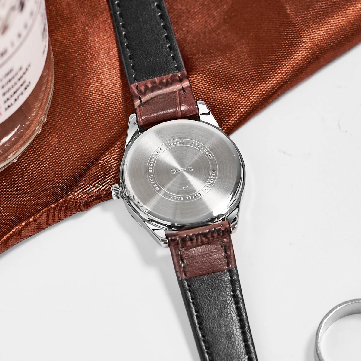 CASIO LTP-V005L 시리즈 여성용 아날로그 쿼 - Casio Watches Smartwatch 리뷰 및 가격